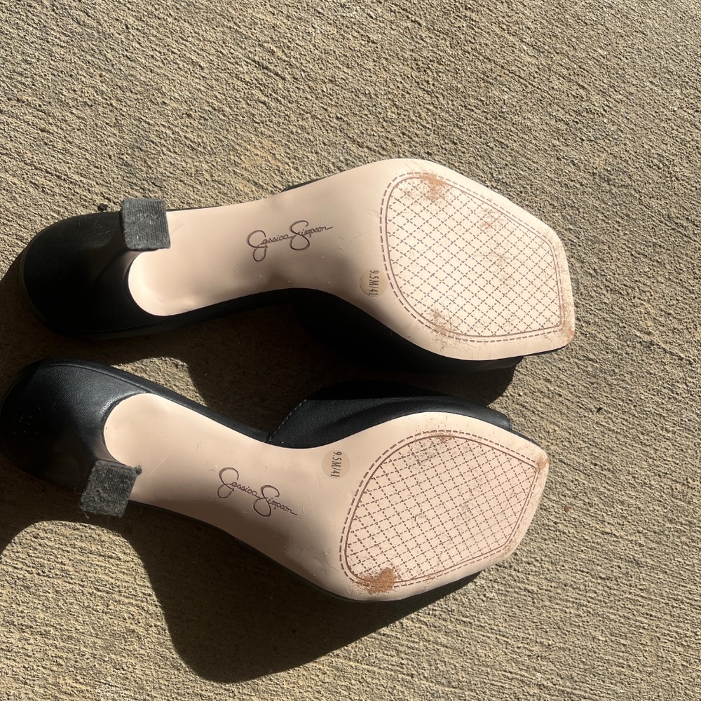 Heels - Picture 2 of 2